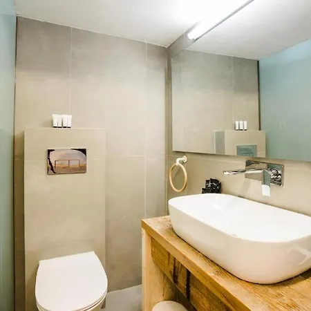 Limna Apartment